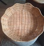 Rotan ronde schaal met golvende rand, Schaal, Rond, Ophalen of Verzenden, Zo goed als nieuw