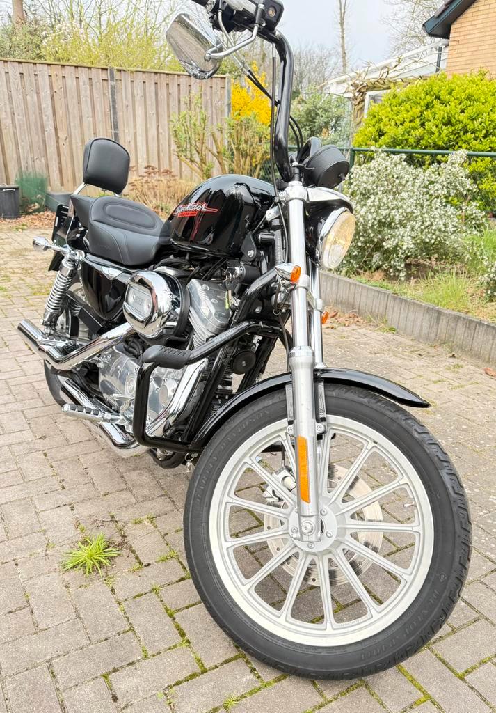 Harley Sportster XLH 2004, 40kw, maar 6802 km, Motoren, Motoren | Harley-Davidson, Particulier, Chopper, meer dan 35 kW, 2 cilinders