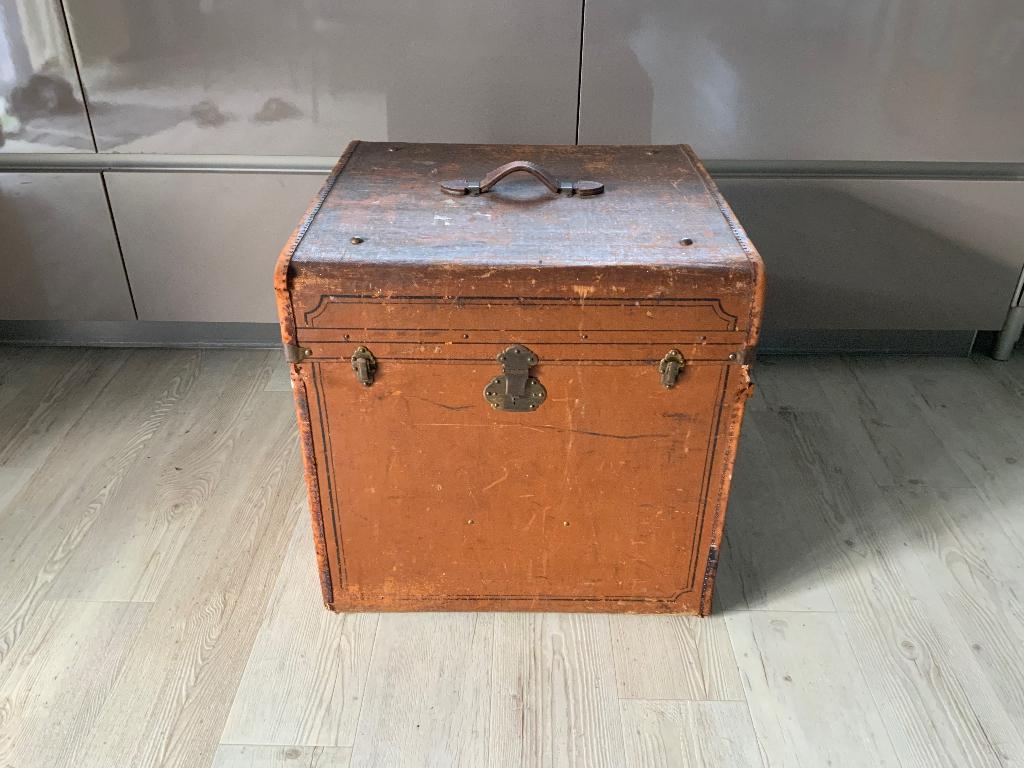 Vintage Hutkoffer / Stoomkist Authentiek, Huis en Inrichting, Woonaccessoires | Kisten, Ophalen of Verzenden, Gebruikt, 50 tot 75 cm