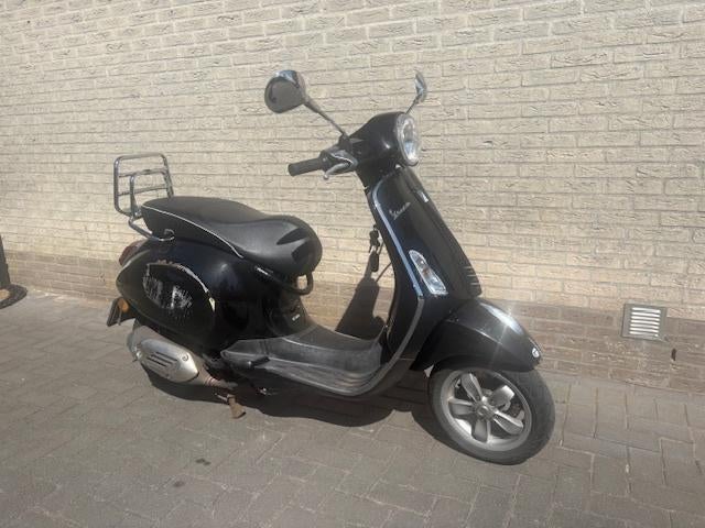 Vespa Primavera 45km met schade, Ophalen, Maximaal 45 km/u, Info@vespa.com, Vespa
