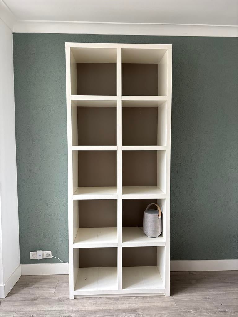 Witte boekenkast met 10 vakken, Huis en Inrichting, Kasten | Boekenkasten, Ophalen, Met plank(en), Gebruikt, 50 tot 100 cm