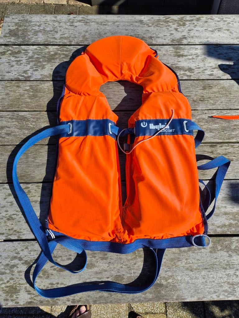 Reddingsvesten 2x, 60 kg en 80 kg of meer, Watersport en Boten, Ophalen of Verzenden, Dame of Heer, Reddingsvest of Zwemvest