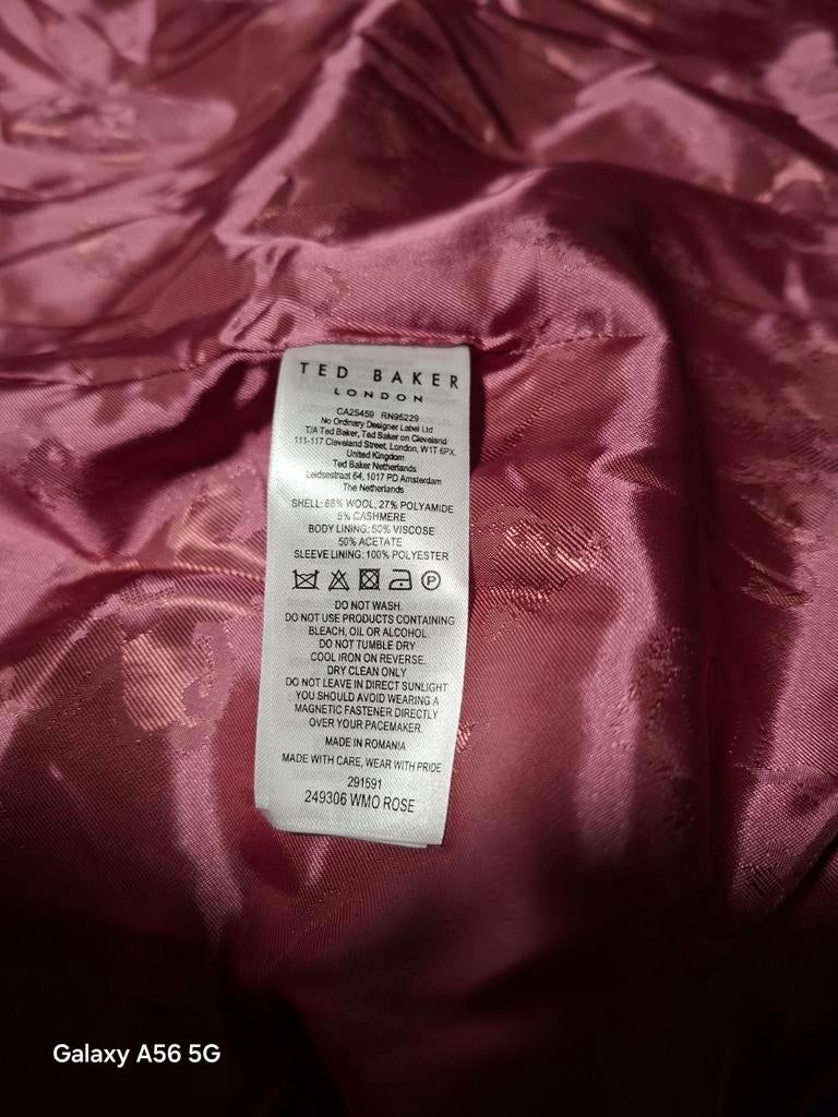 Ted Baker jas, alleen serieuze biedingen wordt op gereageerd, Ophalen, Nieuw, Roze
