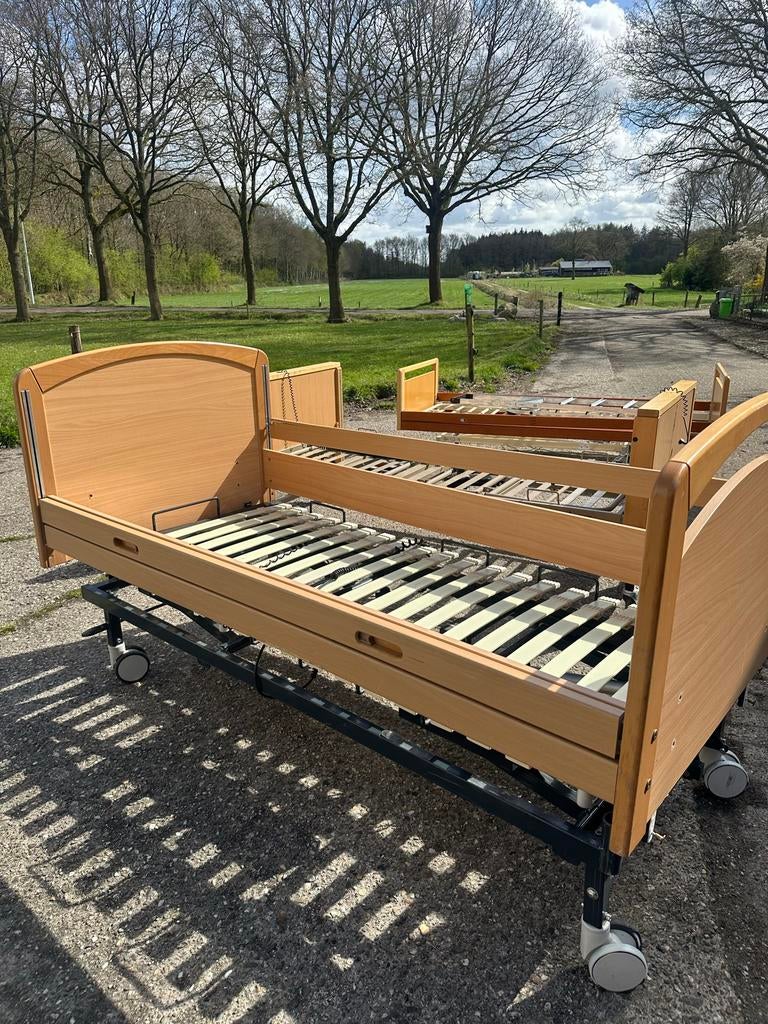 Elektrisch hoog-laag bed, Huis en Inrichting, Ophalen, 90 cm, Eenpersoons, Bruin