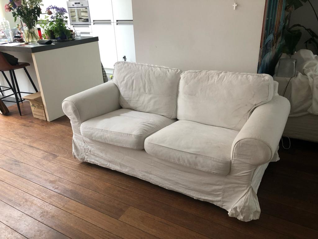 Wit beige ektorp ikea tweepersoonsbank, Huis en Inrichting, Banken | Sofa's en Chaises Longues, Ophalen, Gebruikt, 150 tot 200 cm