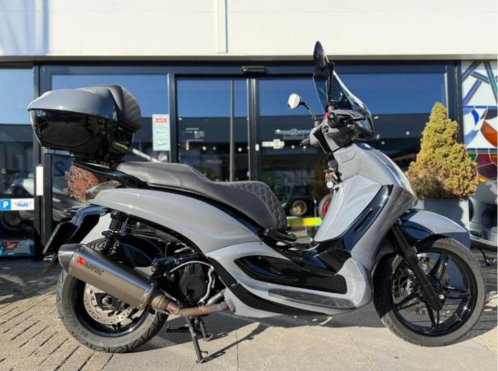 Piaggio Beverly 350cc, Motoren, Motoren | Piaggio, Bedrijf, Scooter, 1 cilinder, ABS, Sportuitlaat, Zadelverwarming, Ophalen of Verzenden