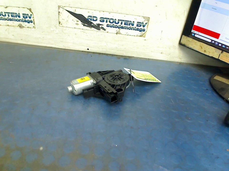 Motor Raammechaniek Links Achter Volvo XC70 (BZ) 966264101, Gebruikt, Siegburger Straße 229, Köln 50679, , Duitsland, Info@volvocars.com