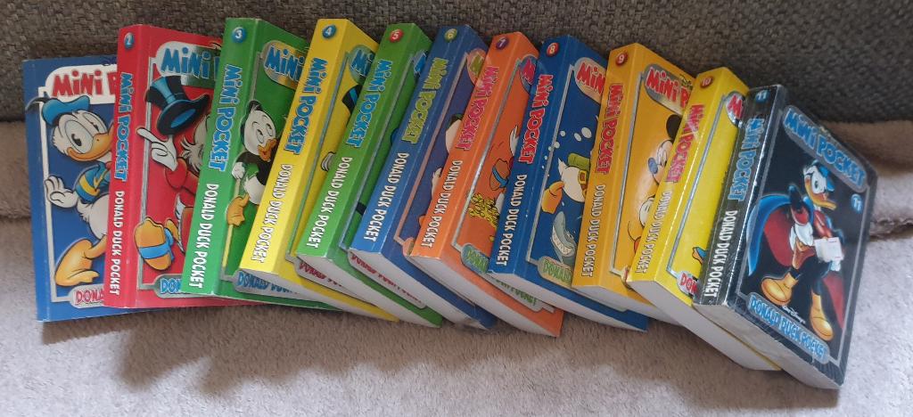 Donald Duck mini pocket serie. compleet., Eén stripboek, Ophalen of Verzenden, Gelezen