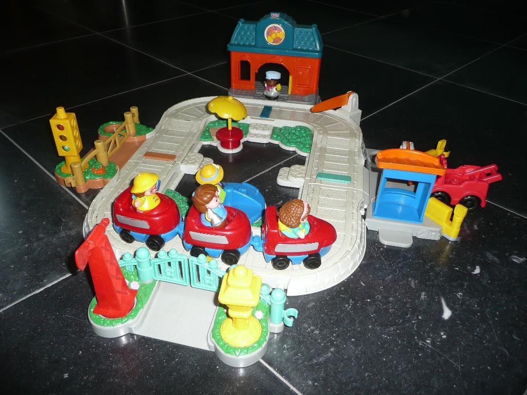 Fischer price Little people treinstation, Ophalen of Verzenden, Gebruikt, Speelset