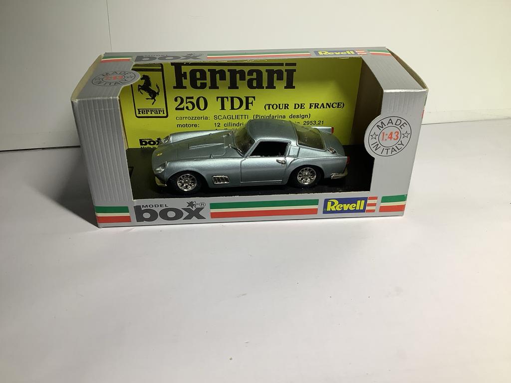 Ferrari 250 TDF (Tour de France) Model Box Revell 1:43, Ophalen of Verzenden, Nieuw, Auto, Overige merken