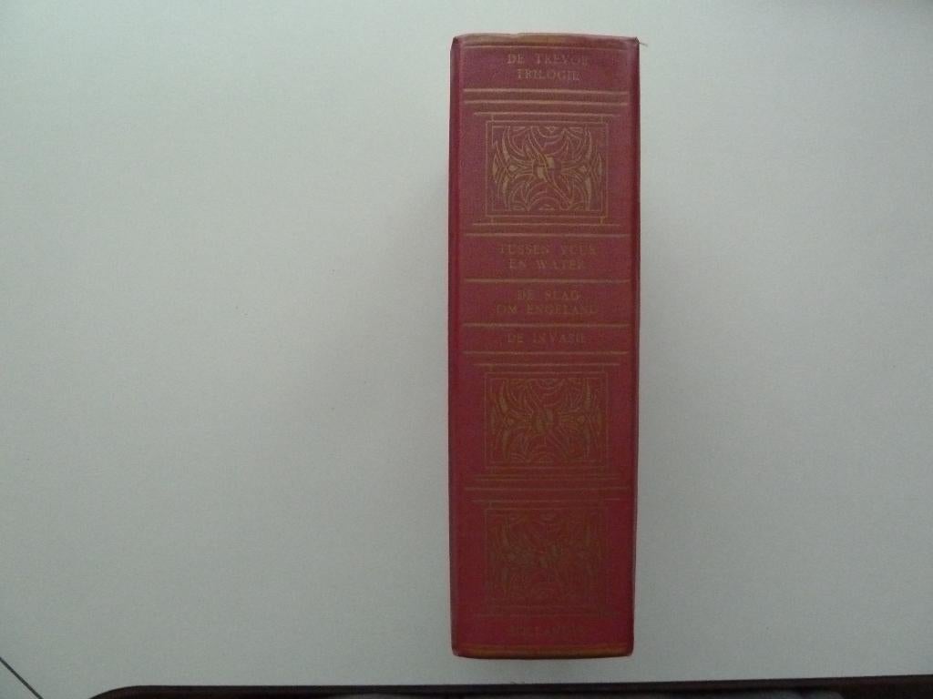 De Trevor Trilogie - Elleston Trevor, Ophalen of Verzenden, Tweede Wereldoorlog, Gelezen