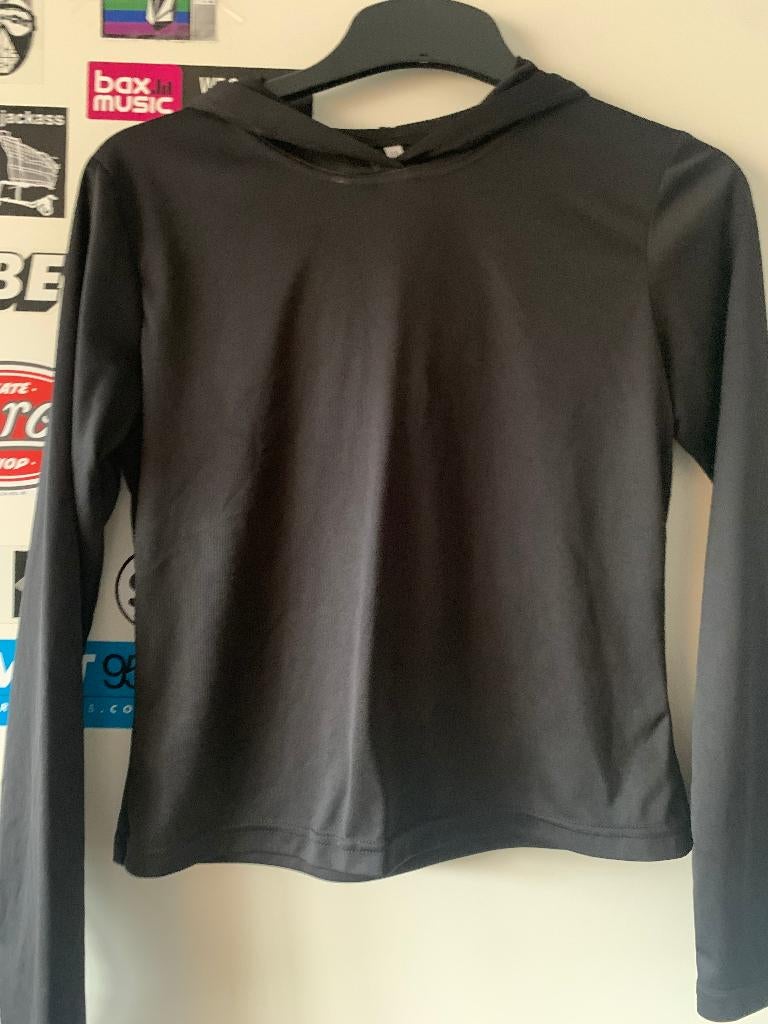 Leuke zwarte shirt met capuchon maat 38 (nr.19 DM3), Maat 38/40 (M), Zwart, Ophalen of Verzenden, Lange mouw