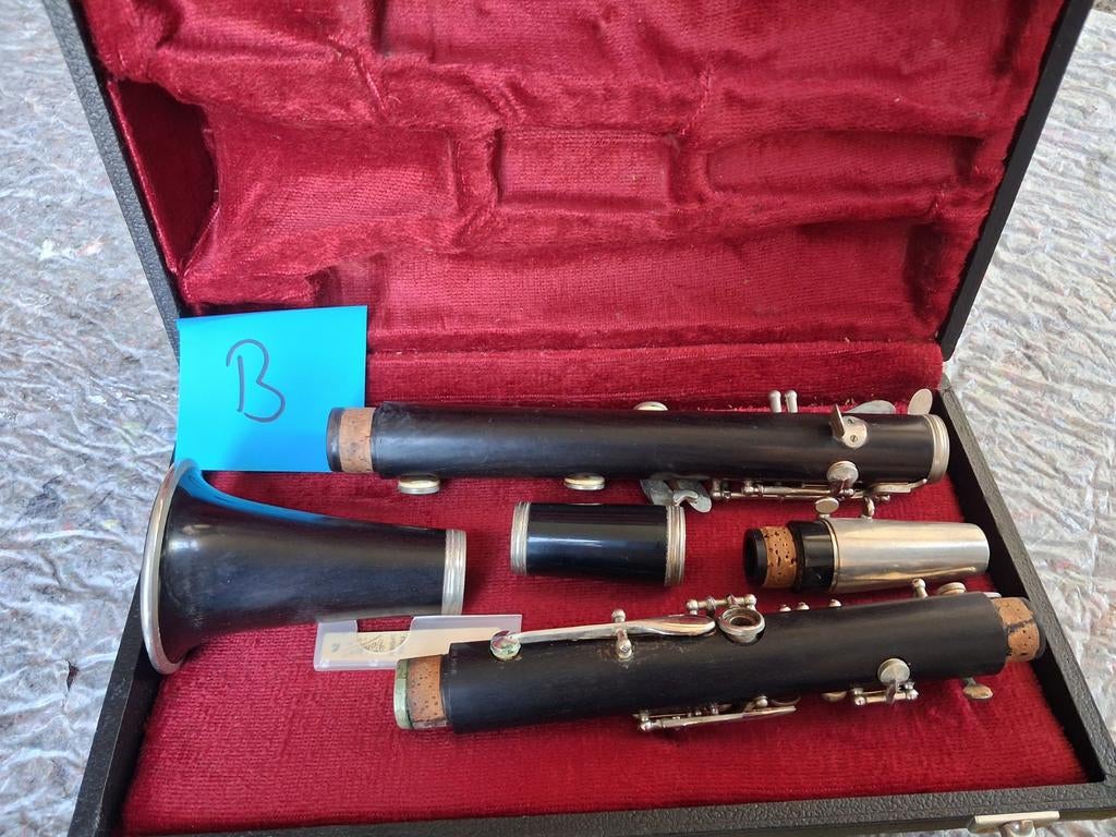 25 Klarinet met koffer, Ophalen of Verzenden