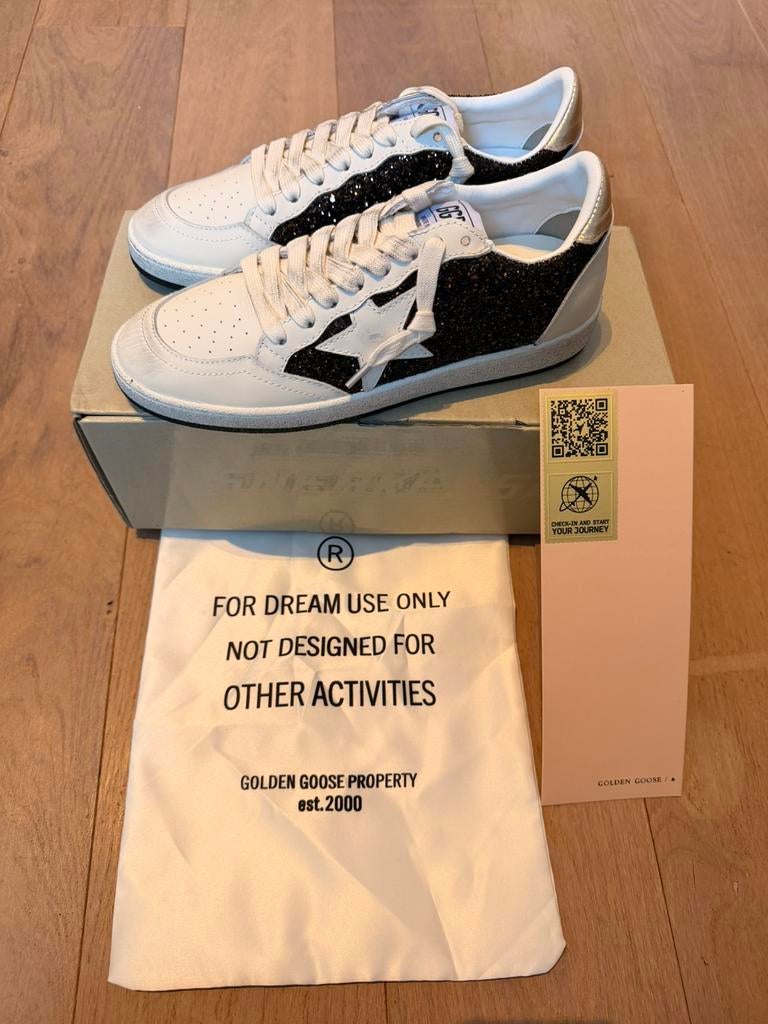 Golden Goose GBBD Ballstar 39, Wit, Nieuw, Ophalen of Verzenden, Sneakers of Gympen