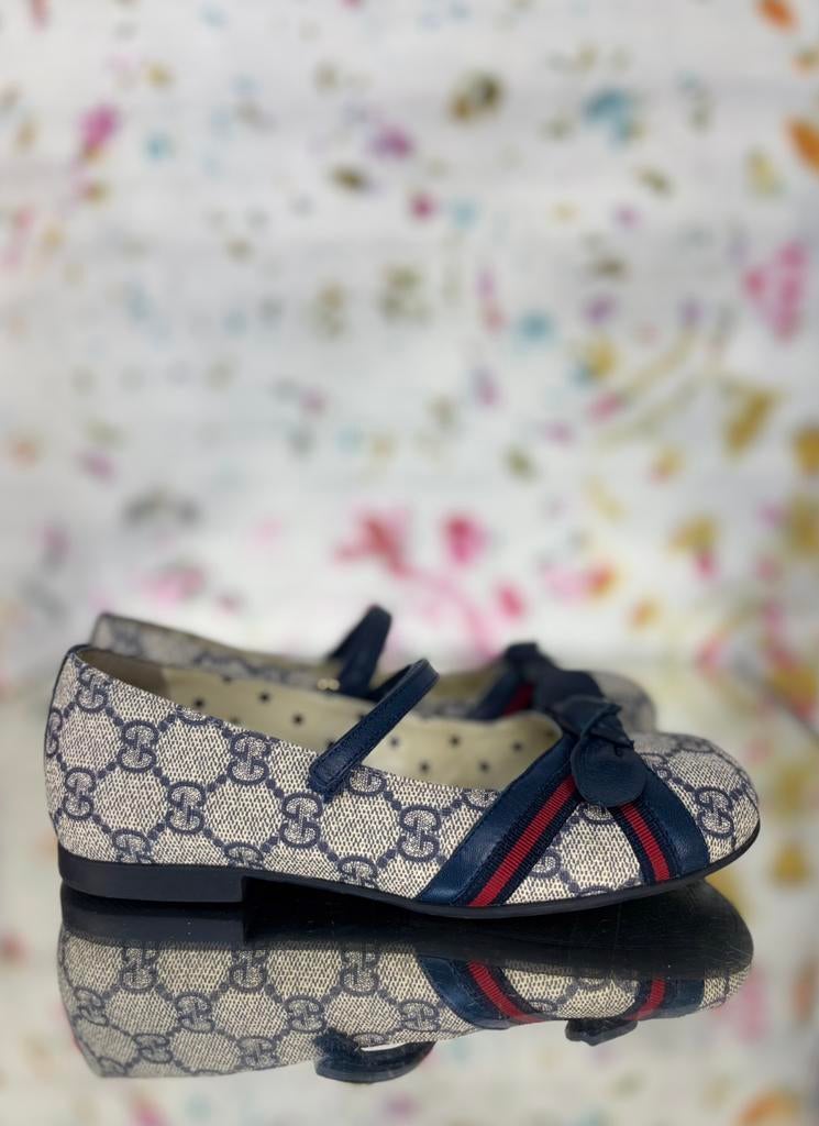 Gucci GG navy supreme ballerina schoenen maat 32 (530 euro), Schoenen, Gucci EU, Customercare@gucci.com, Zo goed als nieuw