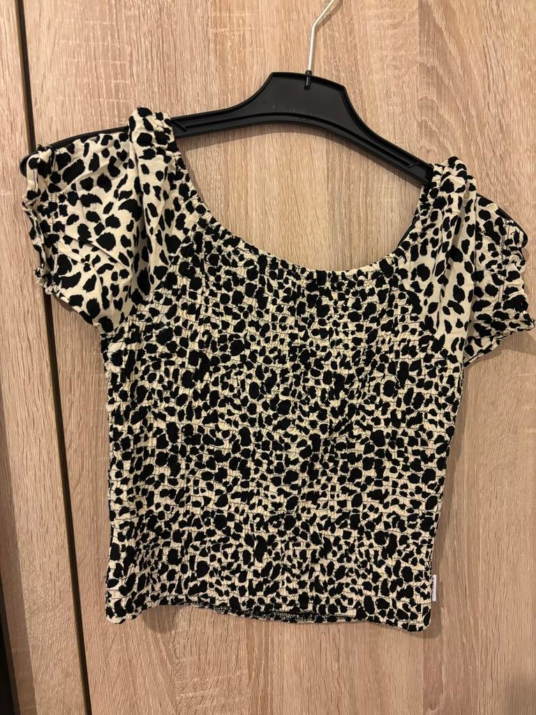 Leopardprint Off-Shoulder Top met Smock Details, Zwart, Ophalen of Verzenden, Zo goed als nieuw, Korte mouw