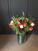 Prachtig kunstboeket met heel veel rozen in glazen vaas, Ophalen of Verzenden, Zo goed als nieuw, Binnen