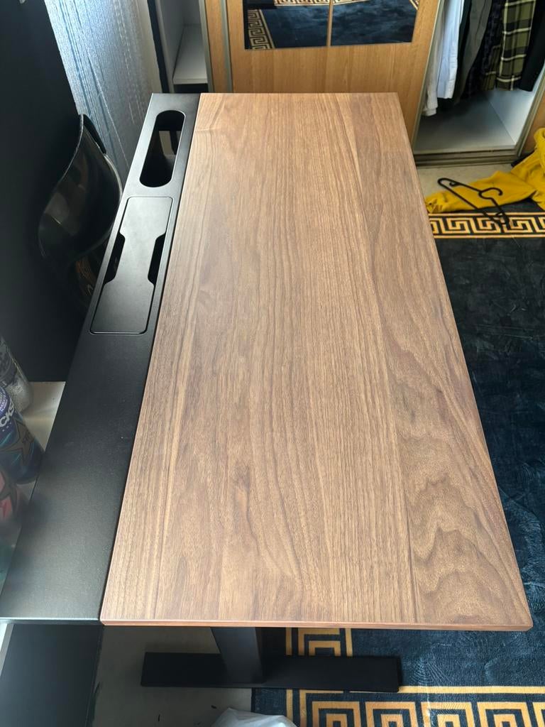 Ikea Mittzon bureau, Huis en Inrichting, Complete inboedels, Ophalen