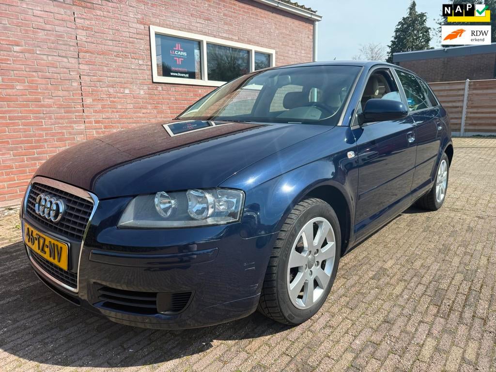 Audi A3 Sportback 1.8 TFSI Ambiente Airco Cruise 6 bak LMV e, Auto's, Voorwielaandrijving, Gebruikt, Blauw, Bedrijf