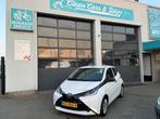 Toyota Aygo 1.0 VVT-i x-now (bj 2016), Auto's, Toyota, Voorwielaandrijving, Gebruikt, Euro 6, 4 stoelen