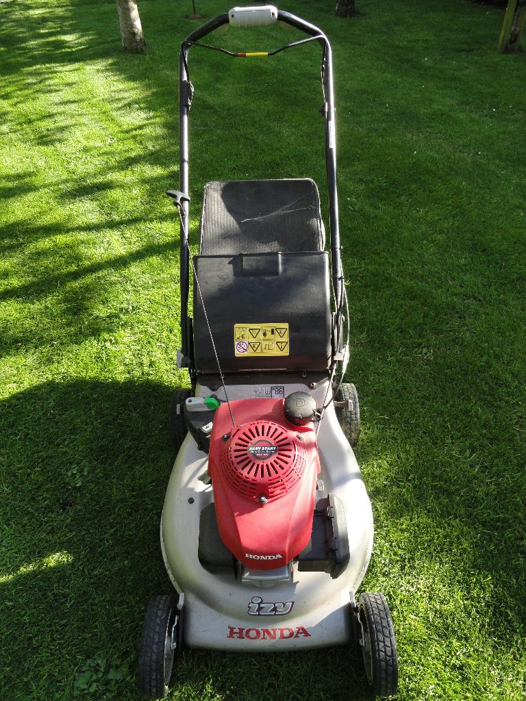 Honda  GRASMAAIER MET OPVANGBAK, Ophalen, Gebruikt, Opvangbak, Benzine-grasmaaier