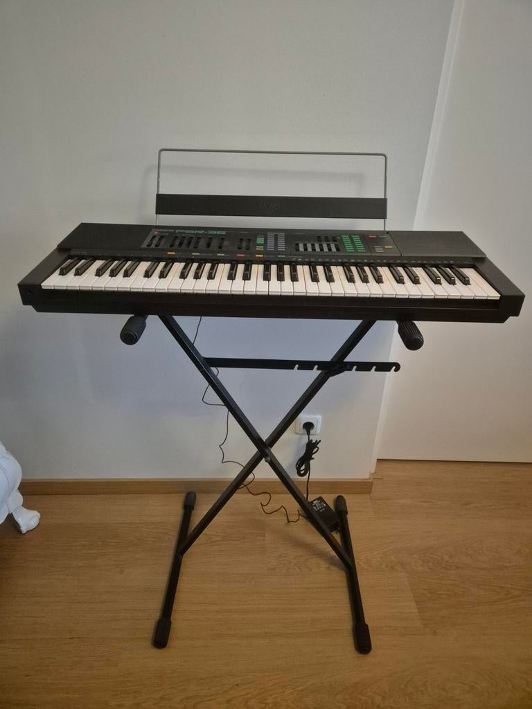 Mooie Yamaha PSR-36 keyboard met standaard en originele doos, Ophalen, Yamaha, Met standaard, 61 toetsen