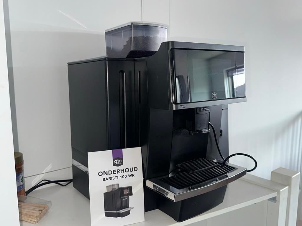 Gio Baristi 100 Koffiemachine - Zo goed als nieuw, 10 kopjes of meer, Koffiemachine, Zo goed als nieuw, Koffiebonen