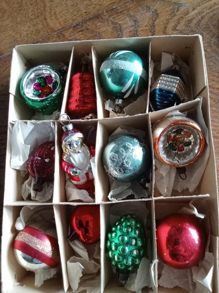 doos nr 26 antieke-oude kerstballen , alles glas, Diversen, Kerst, Ophalen of Verzenden, Gebruikt