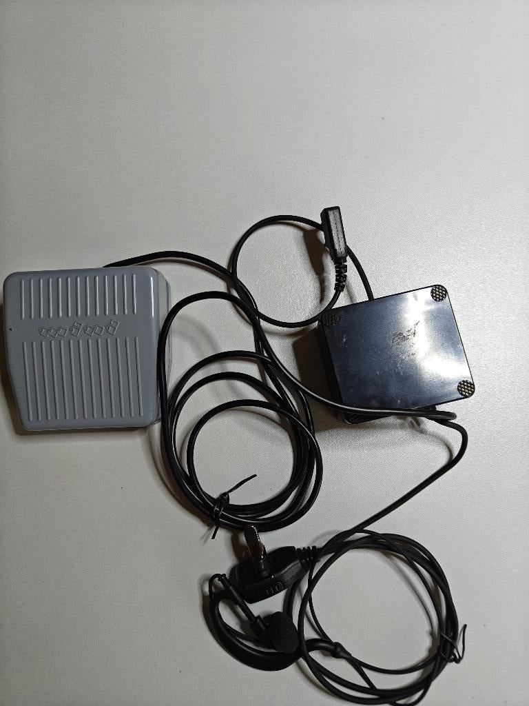 Wouxun EPC-001 G-Shape oortje met voetpedaal voor Kenwood, Ophalen of Verzenden, Nieuw, Toebehoren, Handsfree-functie