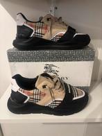 Burberry sneakers maat 43 zo goed als nieuw 79,99, Kleding | Dames, Schoenen, Ophalen of Verzenden, Gedragen, Bruin, Sneakers of Gympen