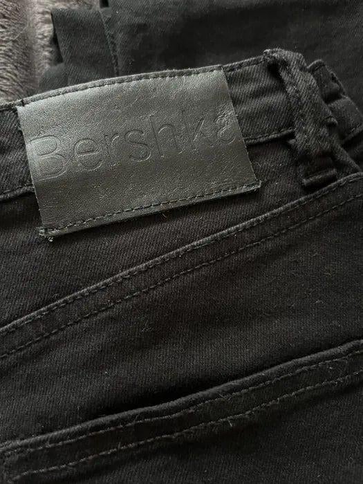Zwarte damesjeans van Bershka., Kleding | Dames, Spijkerbroeken en Jeans, Zwart, Zo goed als nieuw, W28 - W29 (confectie 36), Bershka