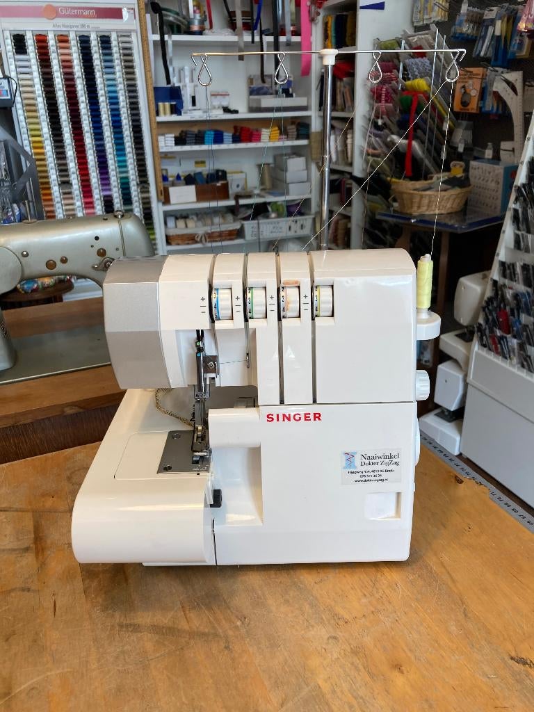 Singer Lockmachine - KOOPJE!!!, Hobby en Vrije tijd, Naaimachines en Toebehoren, Ophalen, Singer, Singer, Onbekend