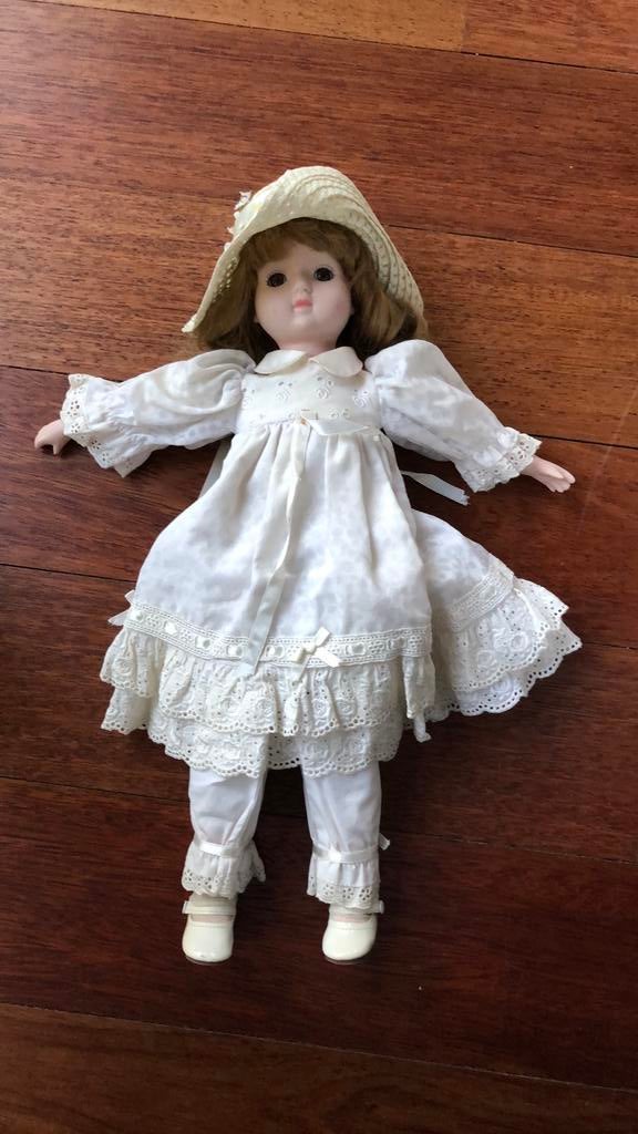 Porseleinen pop, Verzamelen, Poppen, Ophalen of Verzenden, Zo goed als nieuw, Pop