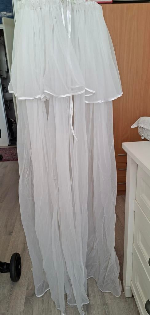 Hemeltje met standaard, Ophalen