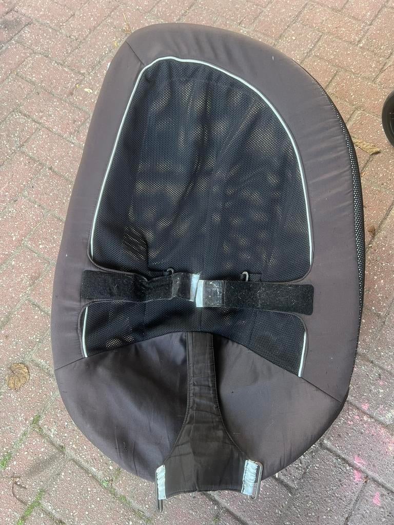 Nuna leaf ‘wippertje’, Kinderen en Baby's, Wipstoeltjes, Gebruikt, Schommelstoel, Overige merken, Met gordel(s) of riempje(s)