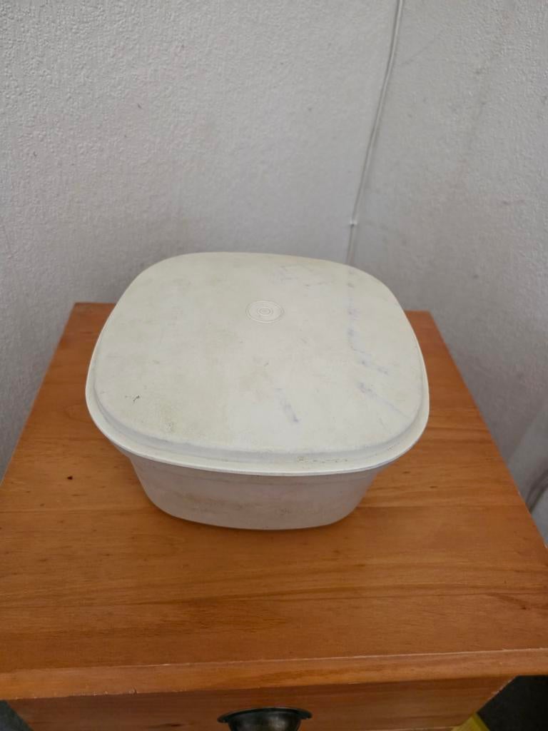 Tupperware vierkante bak met deksel, Huis en Inrichting, Keuken | Tupperware, Ophalen of Verzenden