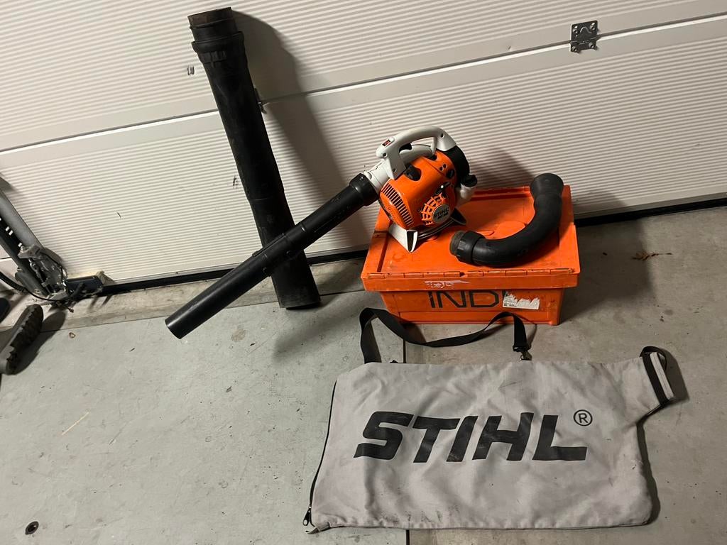Stihl bg56 incl zuigfunctie, Tuin en Terras, Bladblazers, Ophalen, Benzine, Met zuigfunctie, Handgedragen