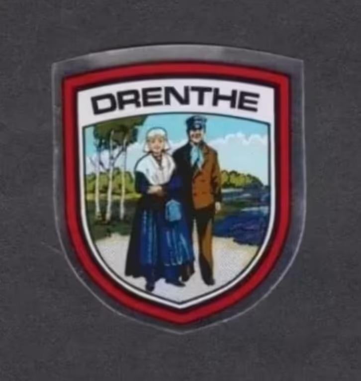 Vinylsticker Drenthe Klederdracht Man en Vrouw., Ophalen of Verzenden, Zo goed als nieuw