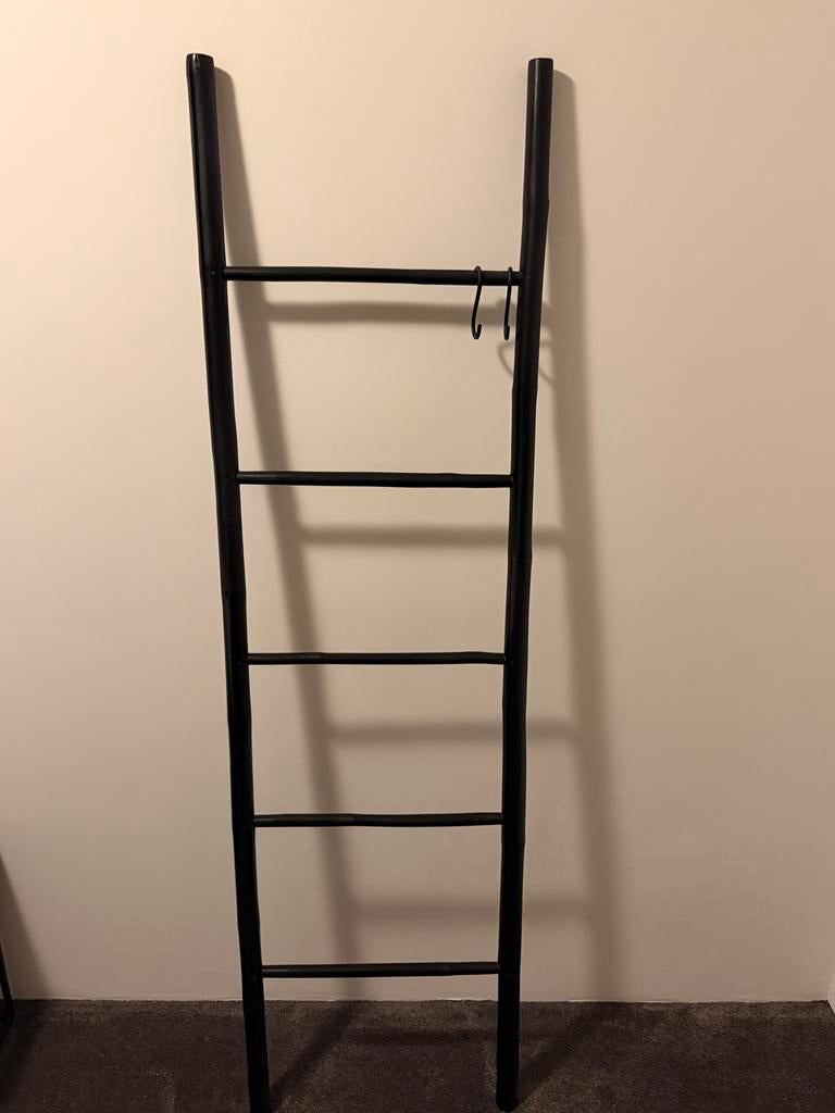 Zwarte bamboe ladder met haken - Zo goed als nieuw, Ophalen of Verzenden, Zo goed als nieuw