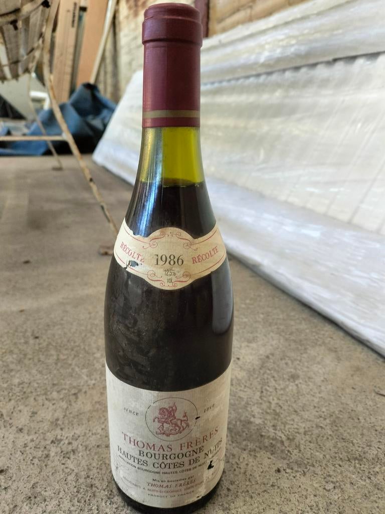 Rode Franse wijn. Thomas frères Bourgogne. 1986, Ophalen, Frankrijk, Nieuw, Rode wijn