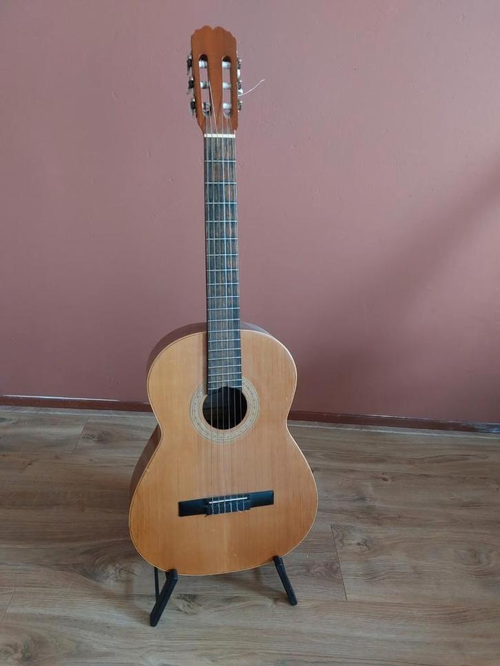 Admira Sevilla Spaanse gitaar - Ideaal voor beginners, Muziek en Instrumenten, Snaarinstrumenten | Gitaren | Akoestisch, Gebruikt