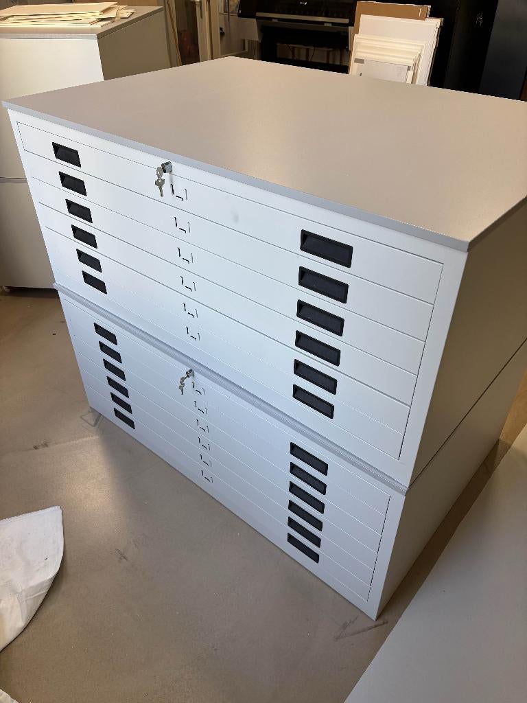 2 Grote Stalen Tekening Lade Kasten, Huis en Inrichting, Kasten | Ladekasten, Ophalen, 100 tot 150 cm, 5 laden of meer, Zo goed als nieuw