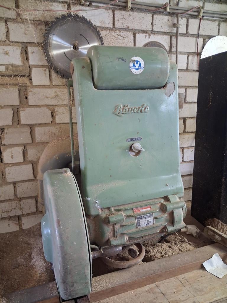 Bäuerle Afkortzaag 380V - Uittrekbaar 60cm, Zakelijke goederen, Machines en Bouw | Houtbewerking, Ophalen