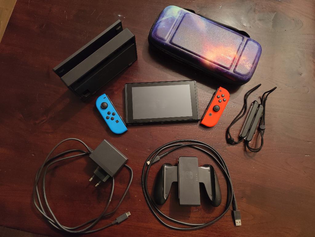 Nintendo Switch 1 (2019) + SD kaart + Tas, Ophalen of Verzenden, Zo goed als nieuw, Met 1 controller, Switch 2019 Upgrade