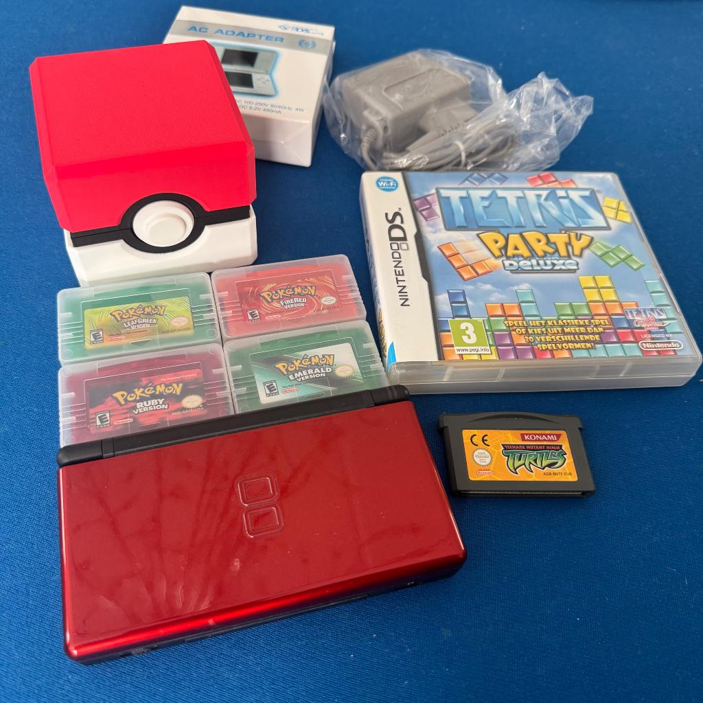 Vaste prijs! Nintendo DS Lite + Pokemon GBA Games en meer, Spelcomputers en Games, Spelcomputers | Nintendo DS, Met games, Ophalen of Verzenden