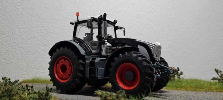 Fendt vario 939 Black Beautyy, Hobby en Vrije tijd, Modelauto's | 1:32, Zo goed als nieuw, Tractor of Landbouw, Overige merken