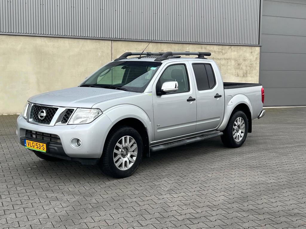 Nissan Navara 4X4 3.0 dCi Business Double Cab AUTOMAAT+LEDER, Auto's, Automaat, Euro 5, Gebruikt, Zwart