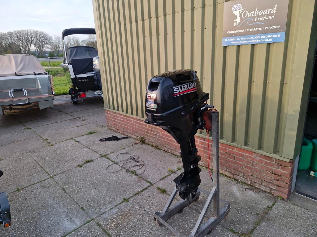 20 pk suzuki, Watersport en Boten, Buiten- en Binnenboordmotoren, Ophalen, 10 tot 30 pk, Zo goed als nieuw, Benzine