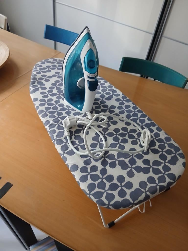 Strijkijzer + Strijkplank, Ophalen, Gebruikt