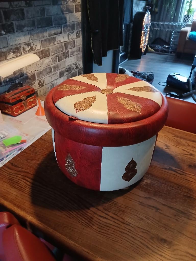 Poef, Ophalen, Gebruikt, Rond, Minder dan 50 cm